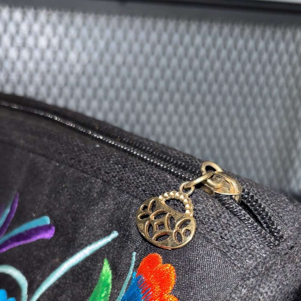 Embroidered Floral Black Handbag - Picture 3 of 9